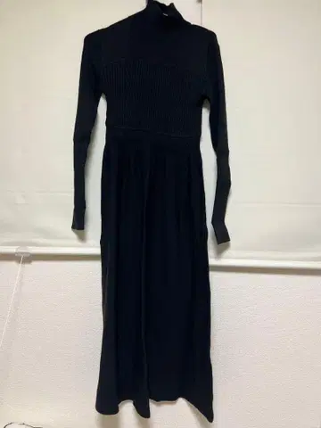 crie conforto 블랙 니트 롱 원피스