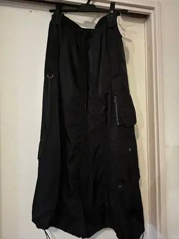 새상품 LASUD 블랙 카고 스커트 스콧 클럽 계열 야마다야