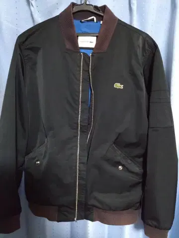 LACOSTE MA-1 스타일 자켓 블랙