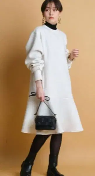 아르페쥬 스토리 종이상자 미니 원피스 화이트