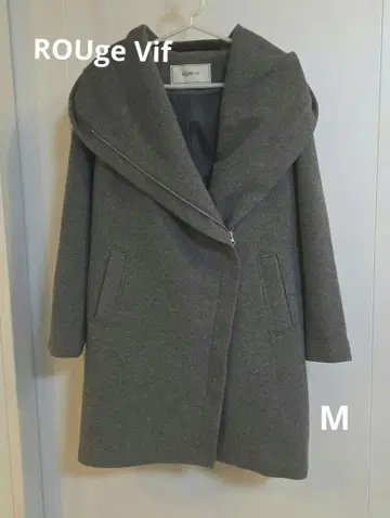 그레이 후드 부착 울 코트