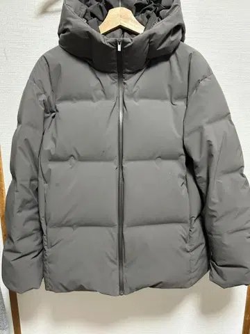 UNIQLO 심리스 다운 파카 2025년 1월 구매