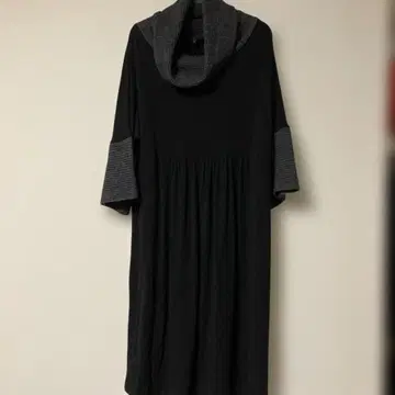 블랙 원피스 무릎 기장 7부 소매