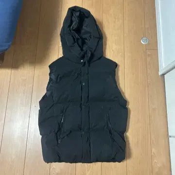 ZARA 후드 부착 블랙 다운 자켓 M