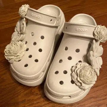 crocs 꽃 디자인 클로그 샌들 화이트