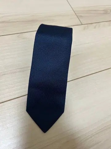 Charvet 네이비 실크 넥타이