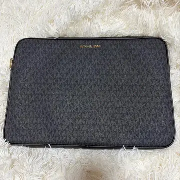 MICHAEL KORS 블랙 클러치백