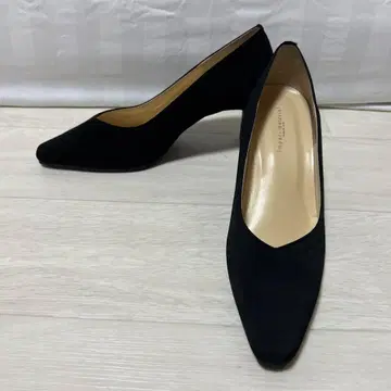 [새상품급] impact material 블랙 스웨이드 스틸레토 펌프스