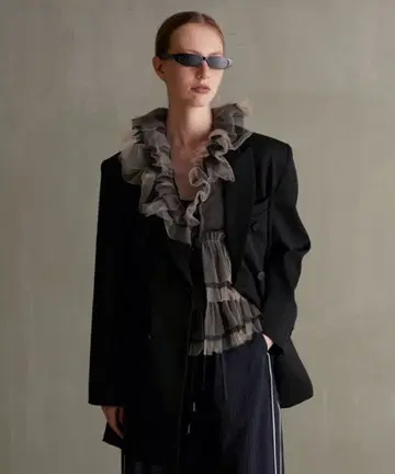 [완판] prankproject 레이어드 프릴 튤 베스트