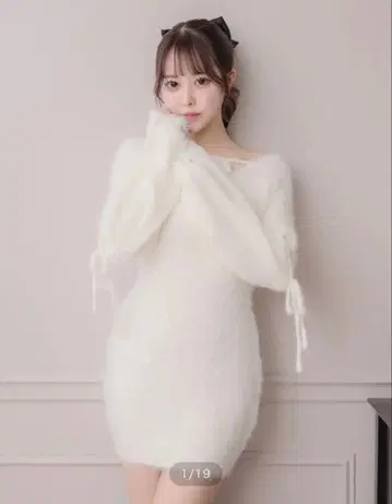 pium 리본 테이프 페더 니트 원피스