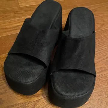 블랙 플랫폼 샌들
