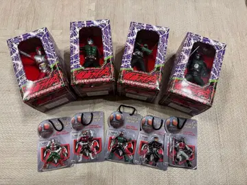 가면라이더 피규어