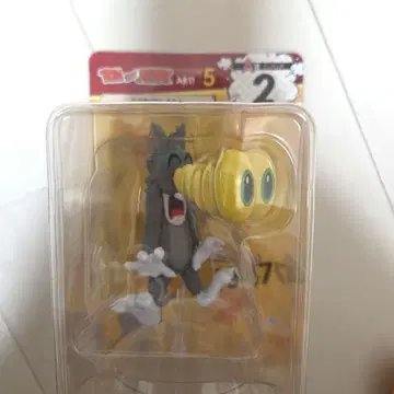 톰 눈이 튀어나온 피규어 A상 2번