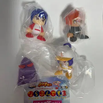 나란히 서는 파워풀 군 3 4종 세트