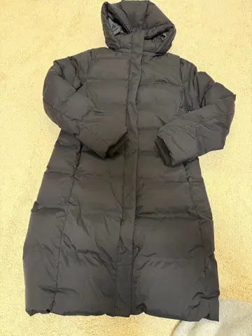 UNIQLO 심리스 다운 롱 코트