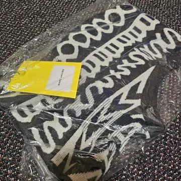 미사용 새상품 MARC JACOBS 니트 발라클라바 블랙