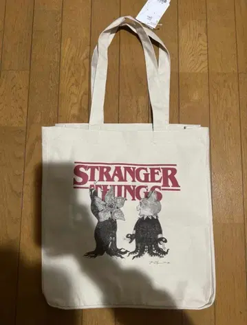 코믹콘 2025 회장 한정판 히구치 유코 토트백