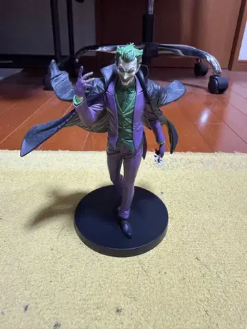 DC 코믹 피규어 조커