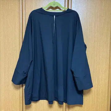 블랙 긴팔 셔츠 지퍼 포함 미사용 새상품