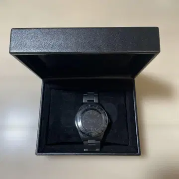 NEIGHBORHOOD 블랙 아날로그 시계 박스 포함 프래그먼트 콜라보