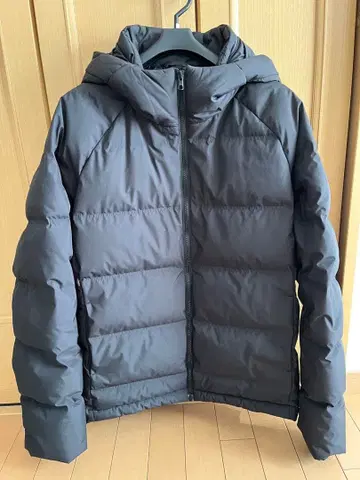 후드 부착 블랙 다운 자켓 사이즈 O