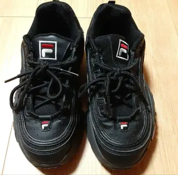 FILA 블랙 스니커즈