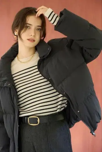 [ Mila Owen ] 새상품급 크루넥 리브 니트탑