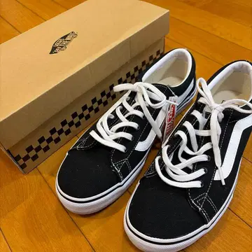 Vans 블랙 스니커즈