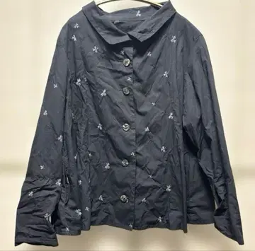 센소유니코 블랙 자수 셔츠