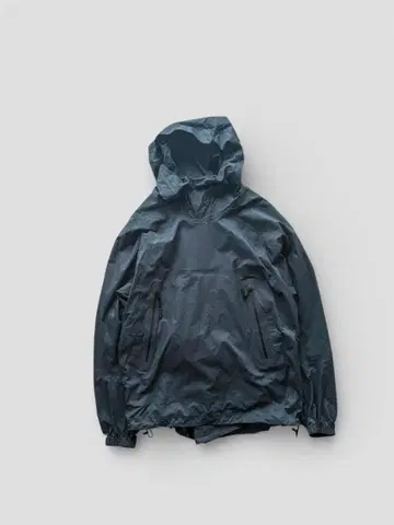 Goldwin 0 / PACKABLE LIGHT PARKA GREY 1