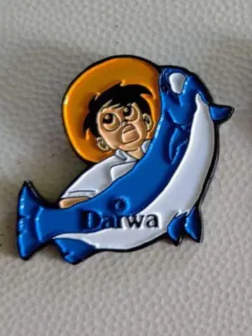 레어 레트로 Daiwa 콜라보 낚시광 삼평 핀 배지