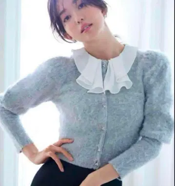 CELFORD 프릴 칼라 비쥬 가디건