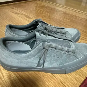 그레이 스웨이드 스니커즈 지퍼 포함