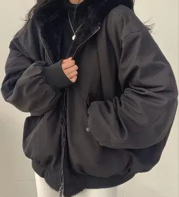 블랙 플리스 라이닝 점퍼