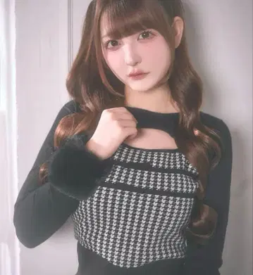 michellMacaron 꼬마 리본 하운드투스 체크 니트탑