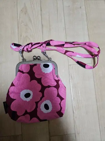 마리메꼬 가마구치 숄더