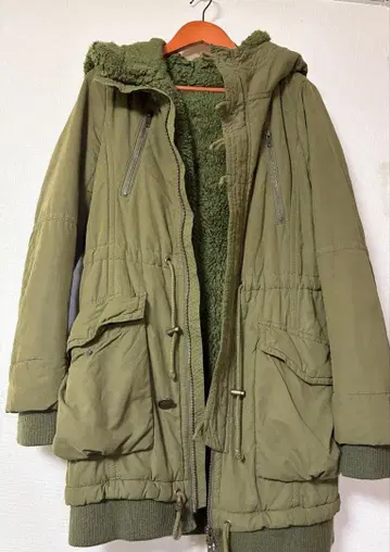 BLACK BY MOUSSY 카키 코트