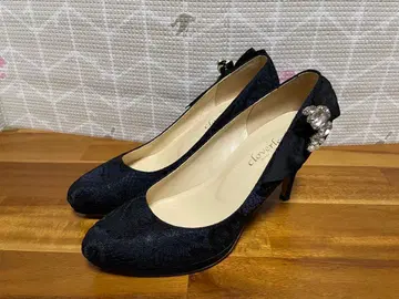 cloverleaf 블랙 레이스 비쥬 펌프스