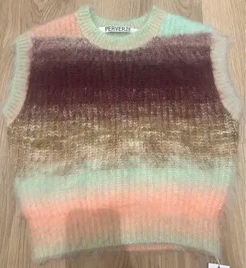 PERVERZE Gradient Stripe Vest Pink