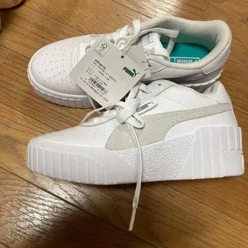 여성용 PUMA 통굽 스니커즈 22.5 새상품 택 포함