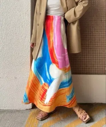 [완판] 헤일리 웨이브 아트 스커트