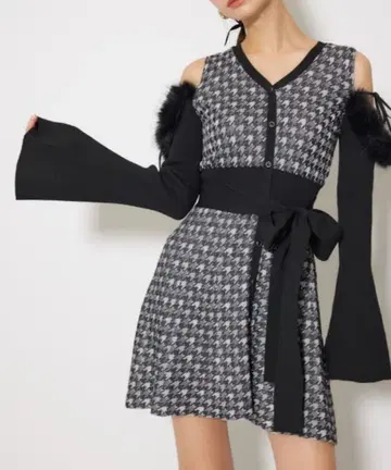 rienda many way 인조 모피 자카드 미니 니트 원피스