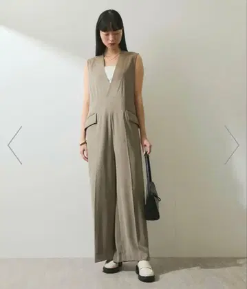 아담앤이브 슬리브리스 V넥 올인원