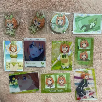 5등분의 신부 나카노 네잎 캔 배지 아크릴 키링 카드 씰