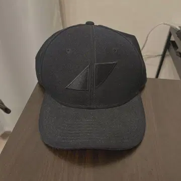Avicii cap