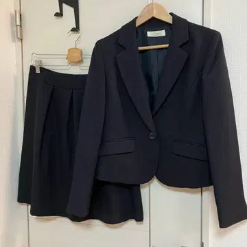 krone 네이비 라메 세레모니 수트 여성용 15호 스커트 수트