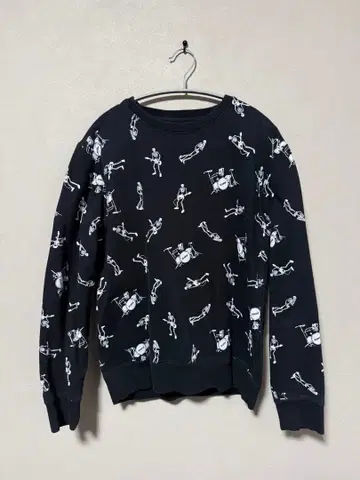 X-LARGE 블랙 트레이닝복