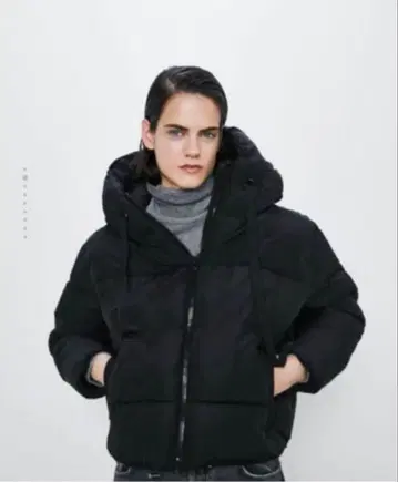 새상품급 자라 ZARA 후드 부착 다운 자켓