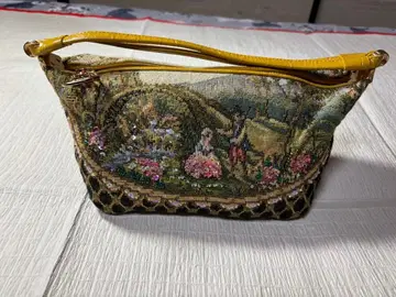 Think Beat 자수 디자인 핸드백