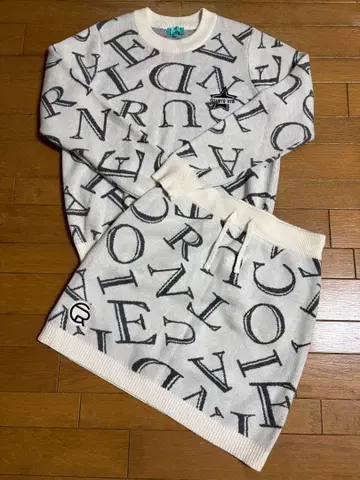 CuartoUnite 알파벳 패턴 스웨터 스커트 세트 M